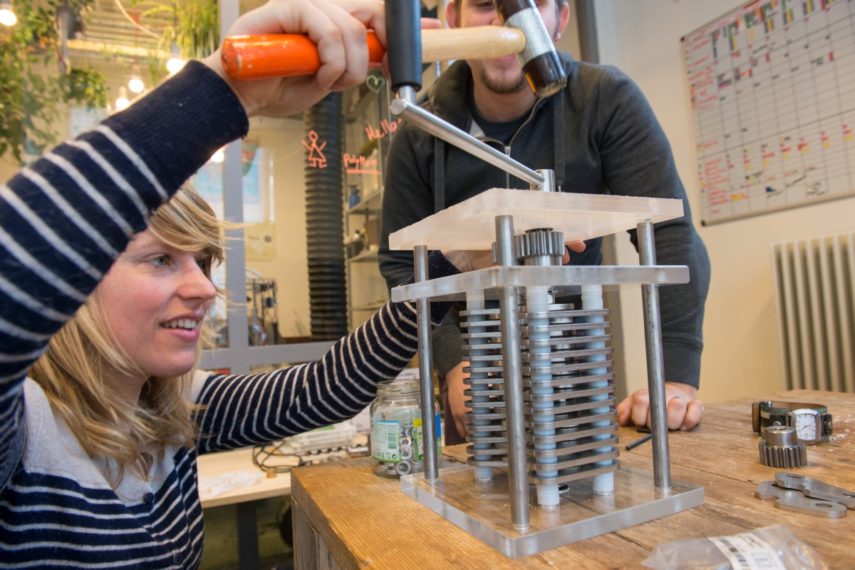 Perpetual Plastic Project facilitates 3D-printing using plastic waste materials.