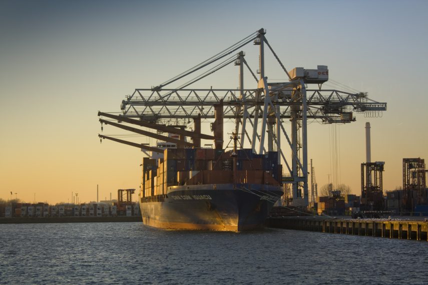 A containerschip in the harbour.