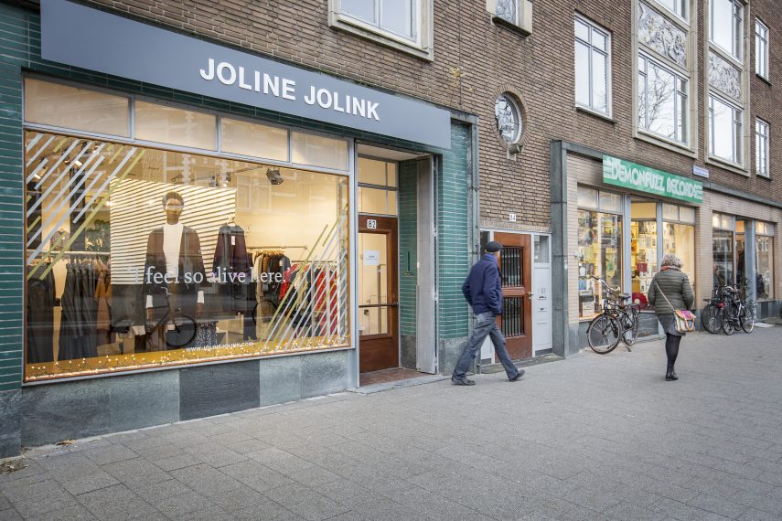 Winkel van modeontwerpster Joline Jolink gevestigd aan de Nieuwe Binnenweg.
