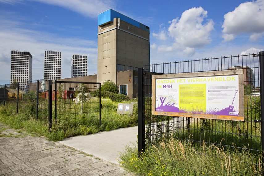Entrance of Vierhavenblok with in the background Atelier van Lieshout.