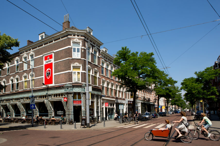 De Nieuwe Binnenweg in de wijk Middelland, Rotterdam West.