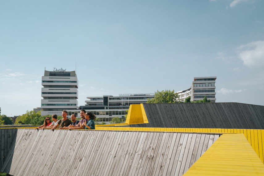 Group of friends at the Luchtsingel.