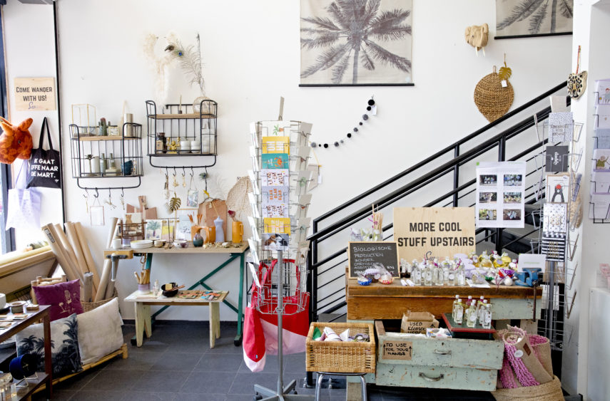 Swan Store.