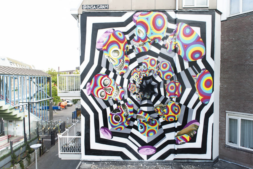 POW! WOW! Wall painting with colorful skulls.
