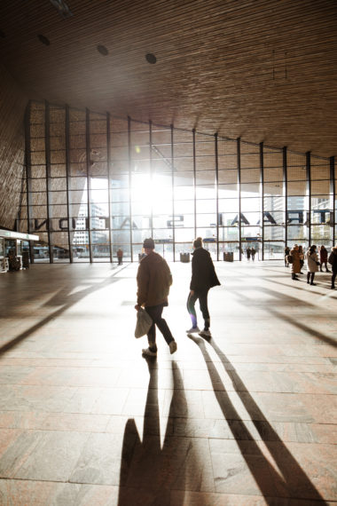 Winter sun in Rotterdam Central station.