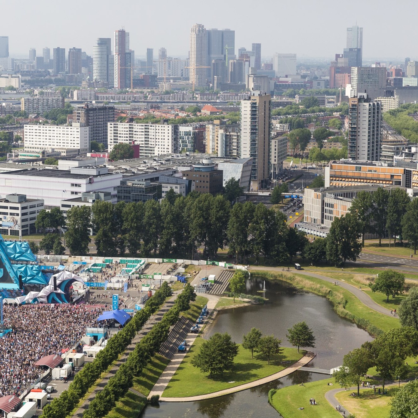 Flying Dutch festival on the grounds of Ahoy Rotterdam. Foto: Guido Pijper