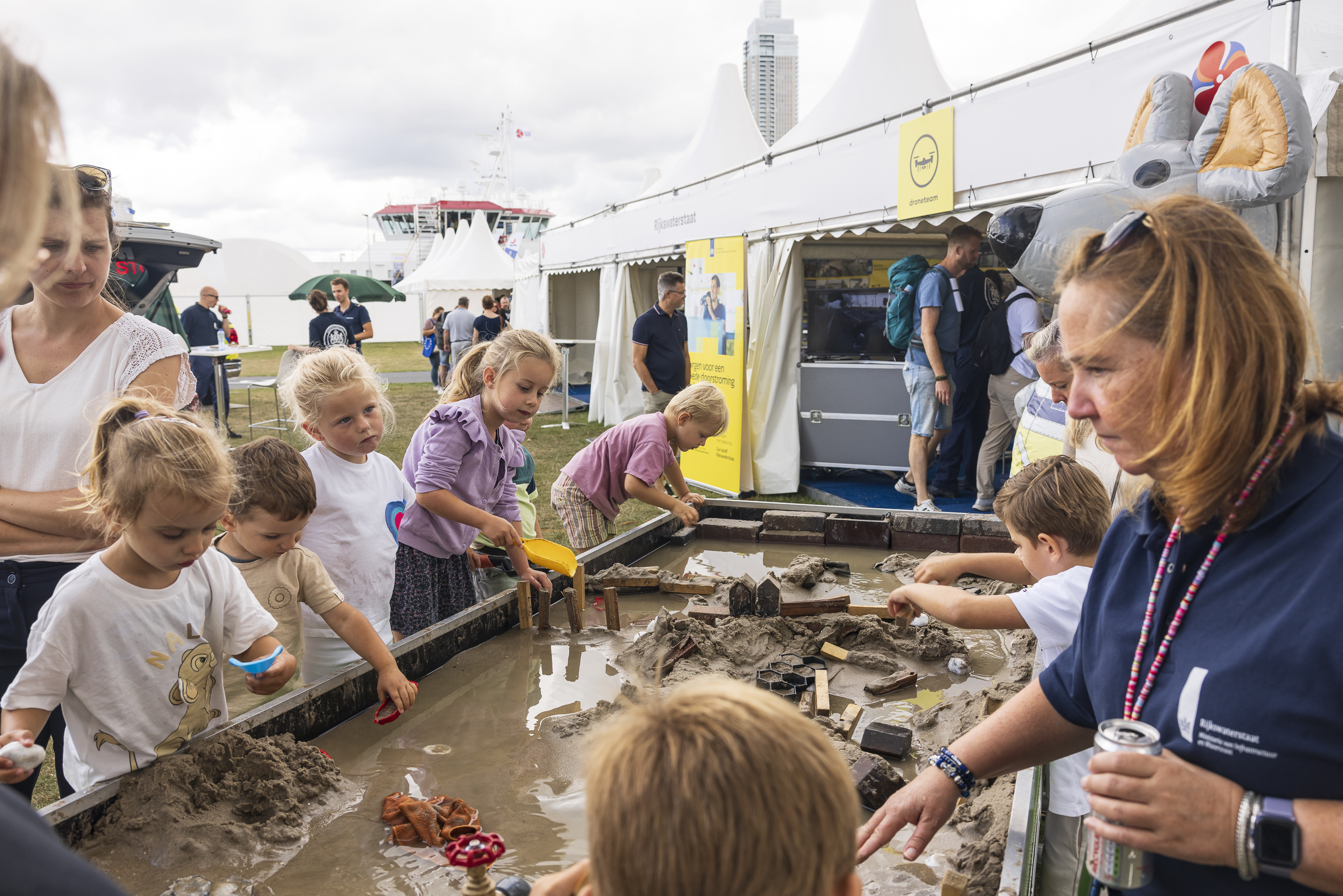 Kinderen op de Wereldhavendagen - foto Anne Reitsma