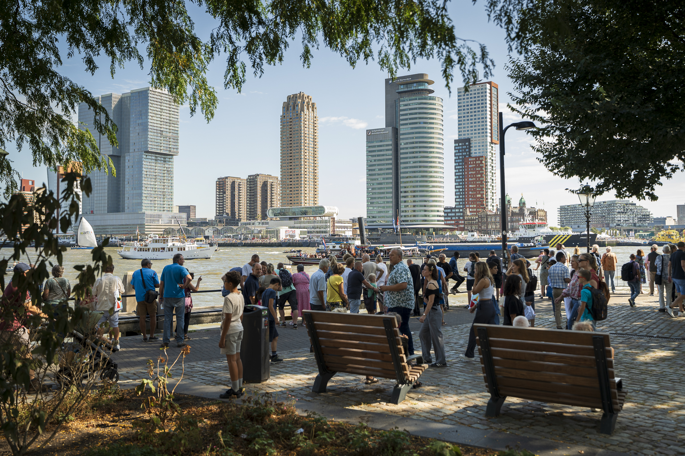 Bezoekers van de Wereldhavendagen in Rotterdam - foto Anne Reitsma