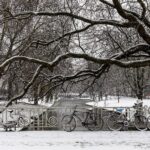 Uitzicht op de Westersingel met sneeuw