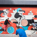 Street art kunstwerk van Calvin Sprague in de Delftsestraat