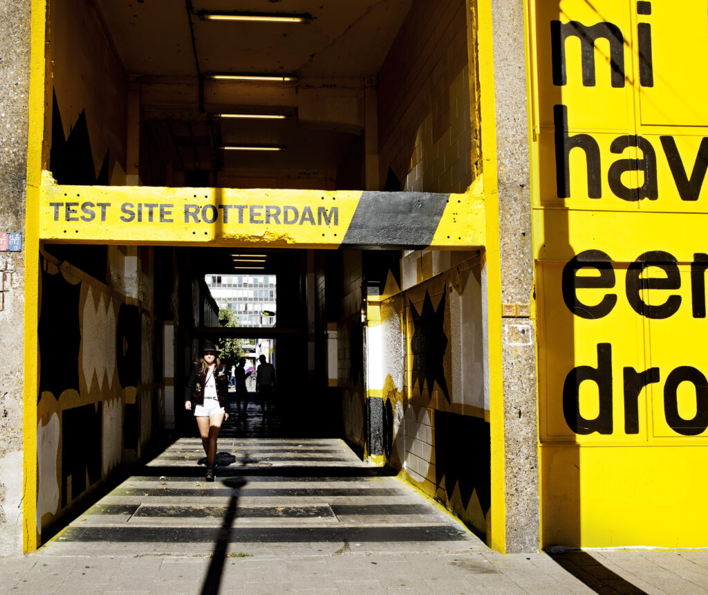 Tunnel die onderdeel is van het Luchtsingel project, ontworpen door Opperclaes. 