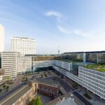 Vooraanzicht Erasmus MC met daktuinen