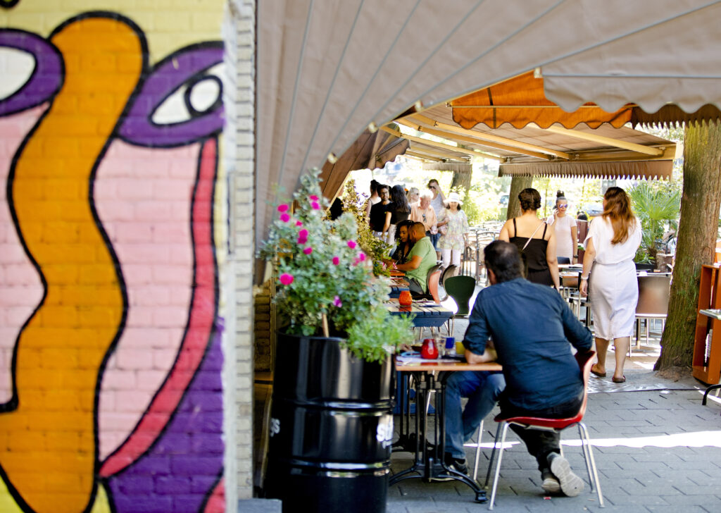 Street art en restaurant Bazar.