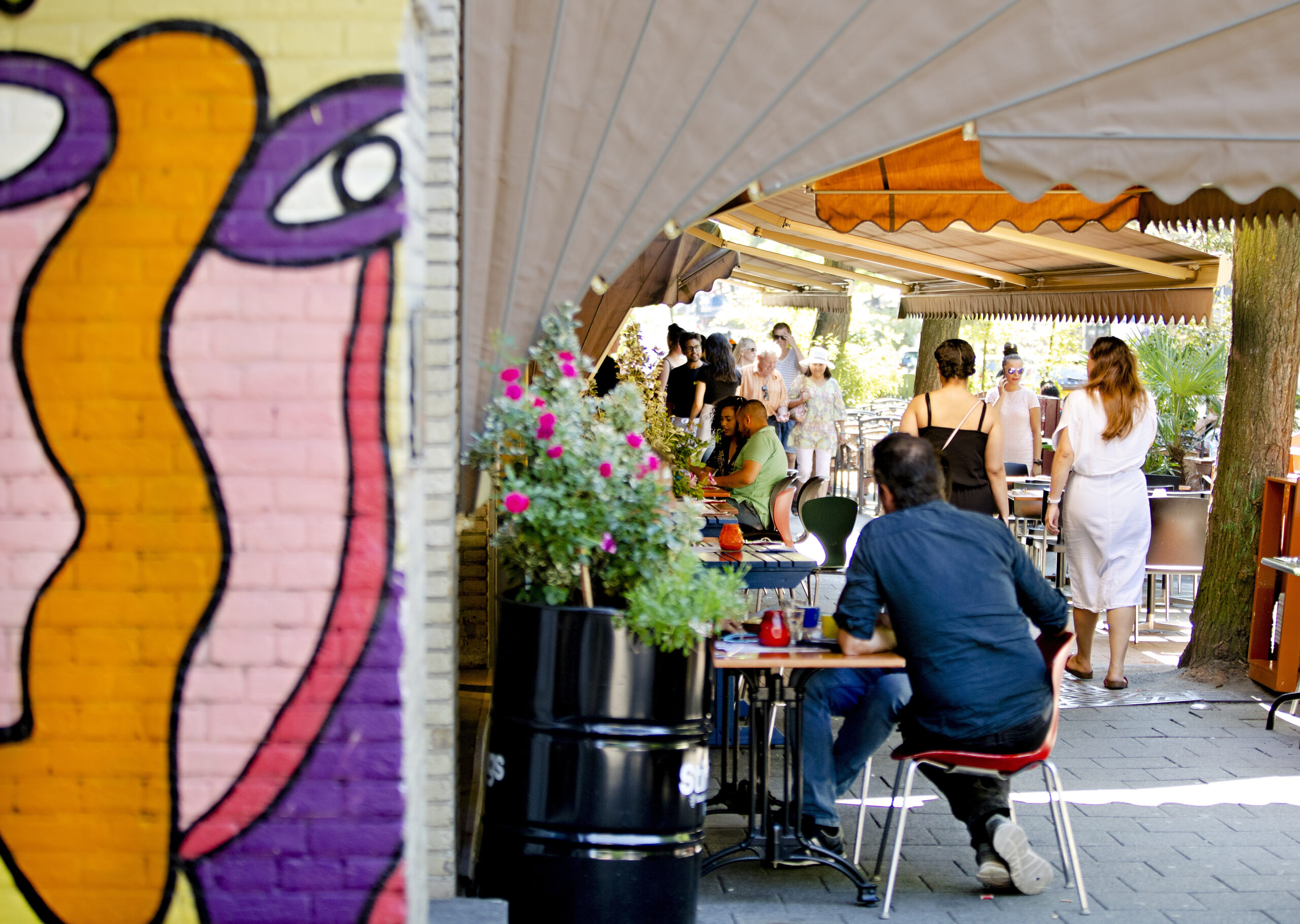 Street art en restaurant Bazar.