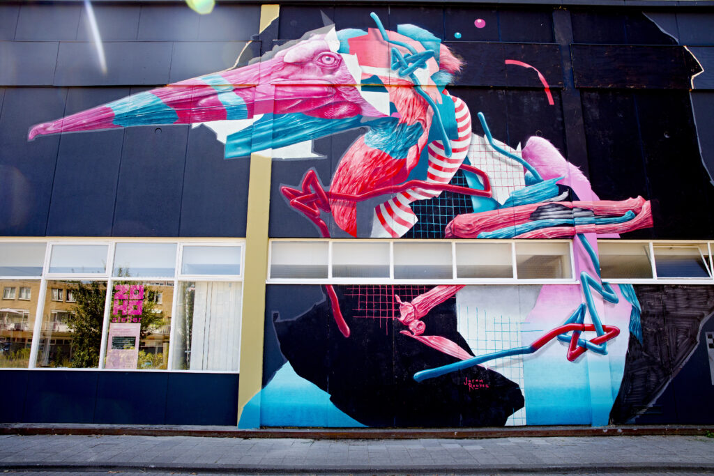 Kunstwerk van Joren Roukes in het Zomerhofkwartier. 