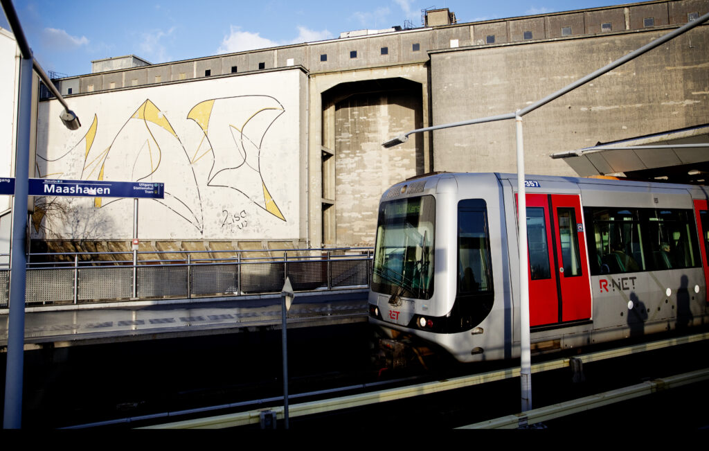 Maassilo Metro.