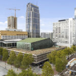 Skyline van het centrum met de Doelen en het dakterras.