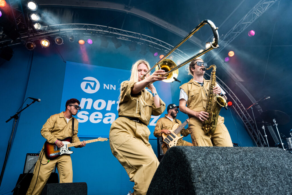 De Rotterdamse band GreyHeads op het Mississippi podium tijdens het NN North Sea Jazz Festival. 