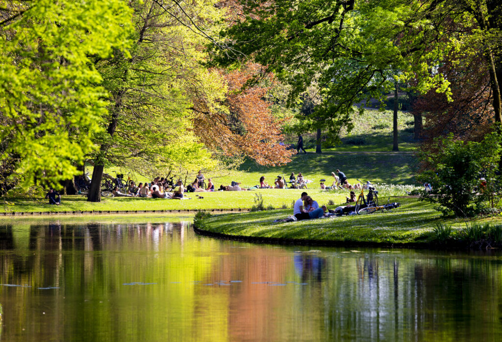 Euromast park in de lente